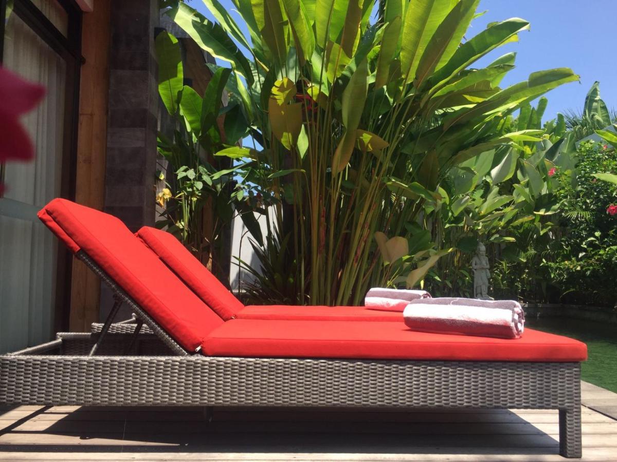 Le Chien Rouge Hotel Lovina  Ngoại thất bức ảnh