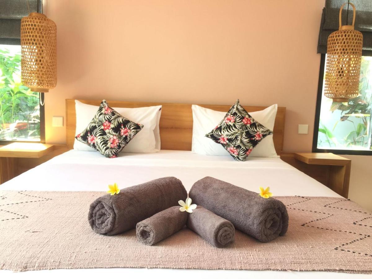 Le Chien Rouge Hotel Lovina  Ngoại thất bức ảnh