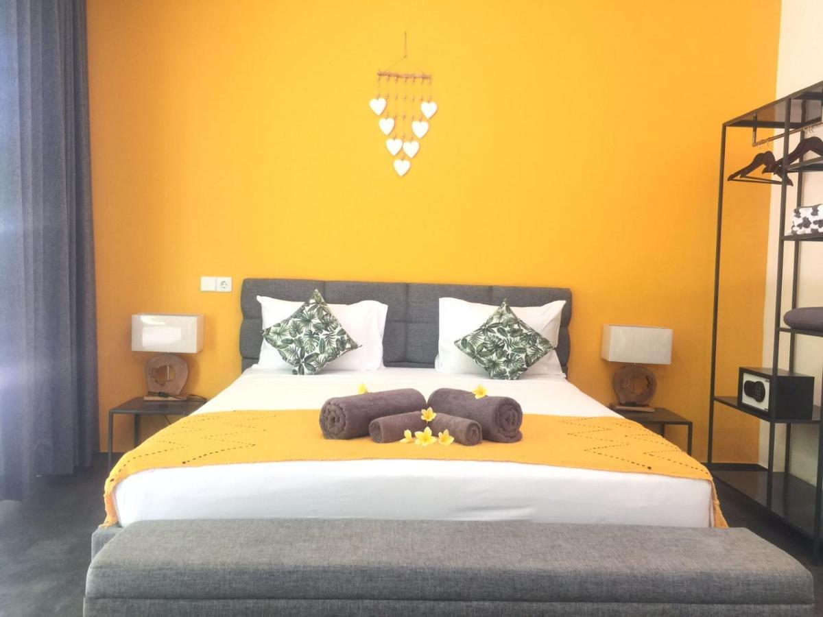 Le Chien Rouge Hotel Lovina  Ngoại thất bức ảnh