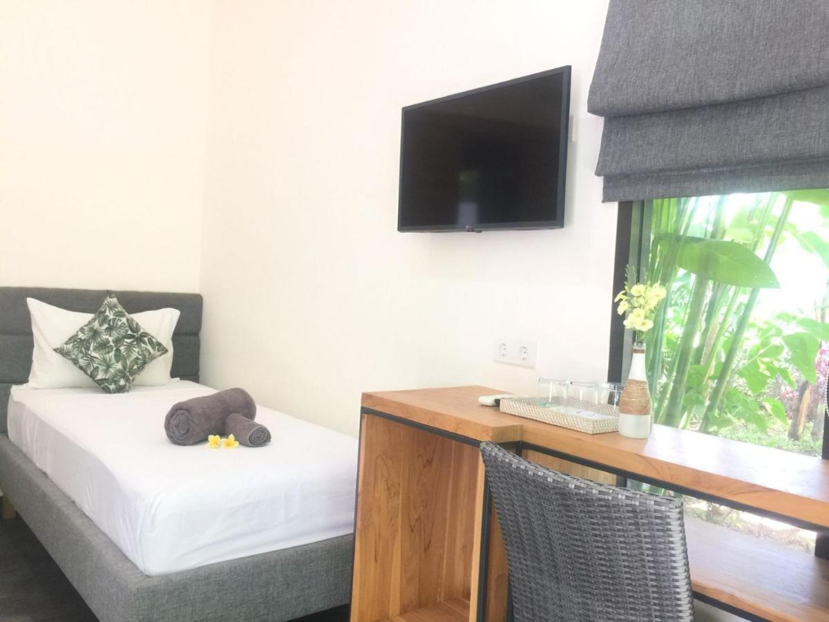 Le Chien Rouge Hotel Lovina  Ngoại thất bức ảnh