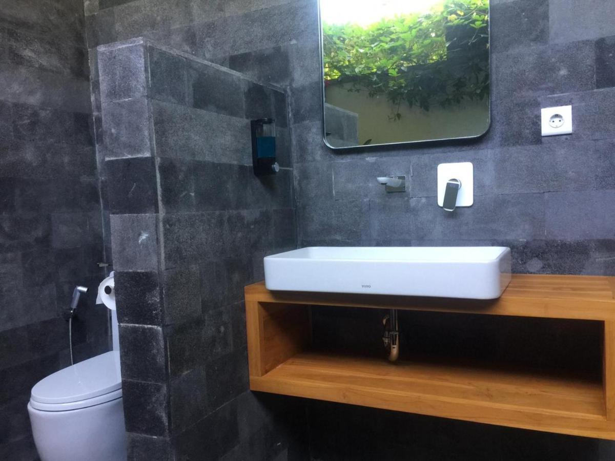 Le Chien Rouge Hotel Lovina  Ngoại thất bức ảnh