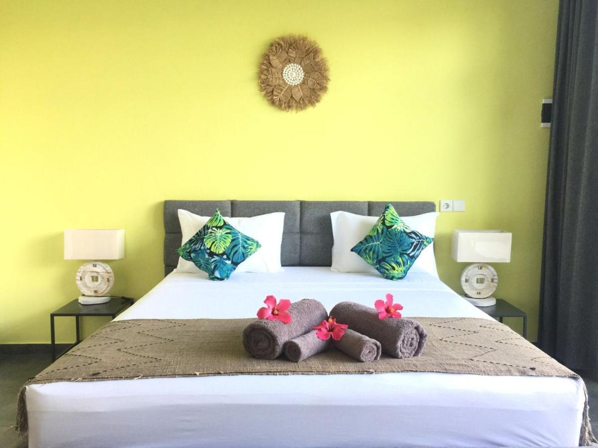 Le Chien Rouge Hotel Lovina  Ngoại thất bức ảnh