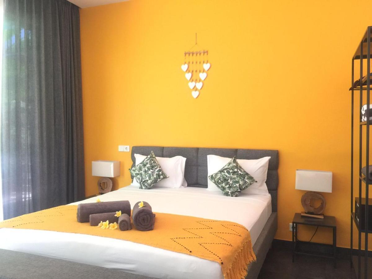 Le Chien Rouge Hotel Lovina  Ngoại thất bức ảnh
