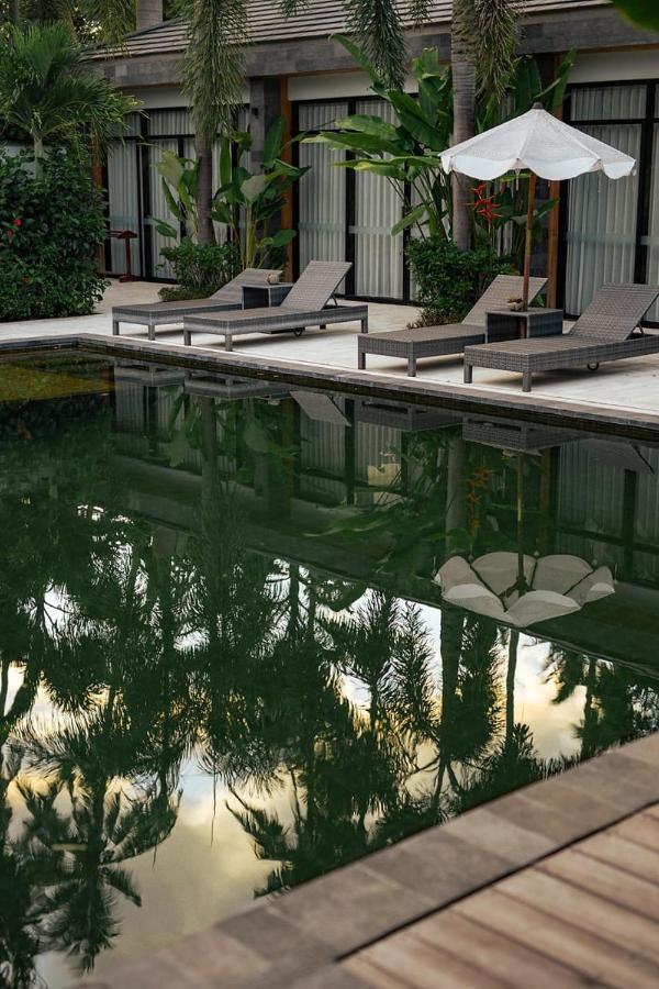 Le Chien Rouge Hotel Lovina  Ngoại thất bức ảnh